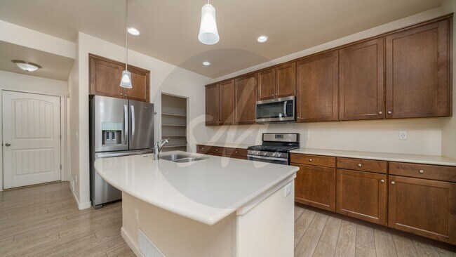 Building Photo - 10825 Fossil Dust Dr