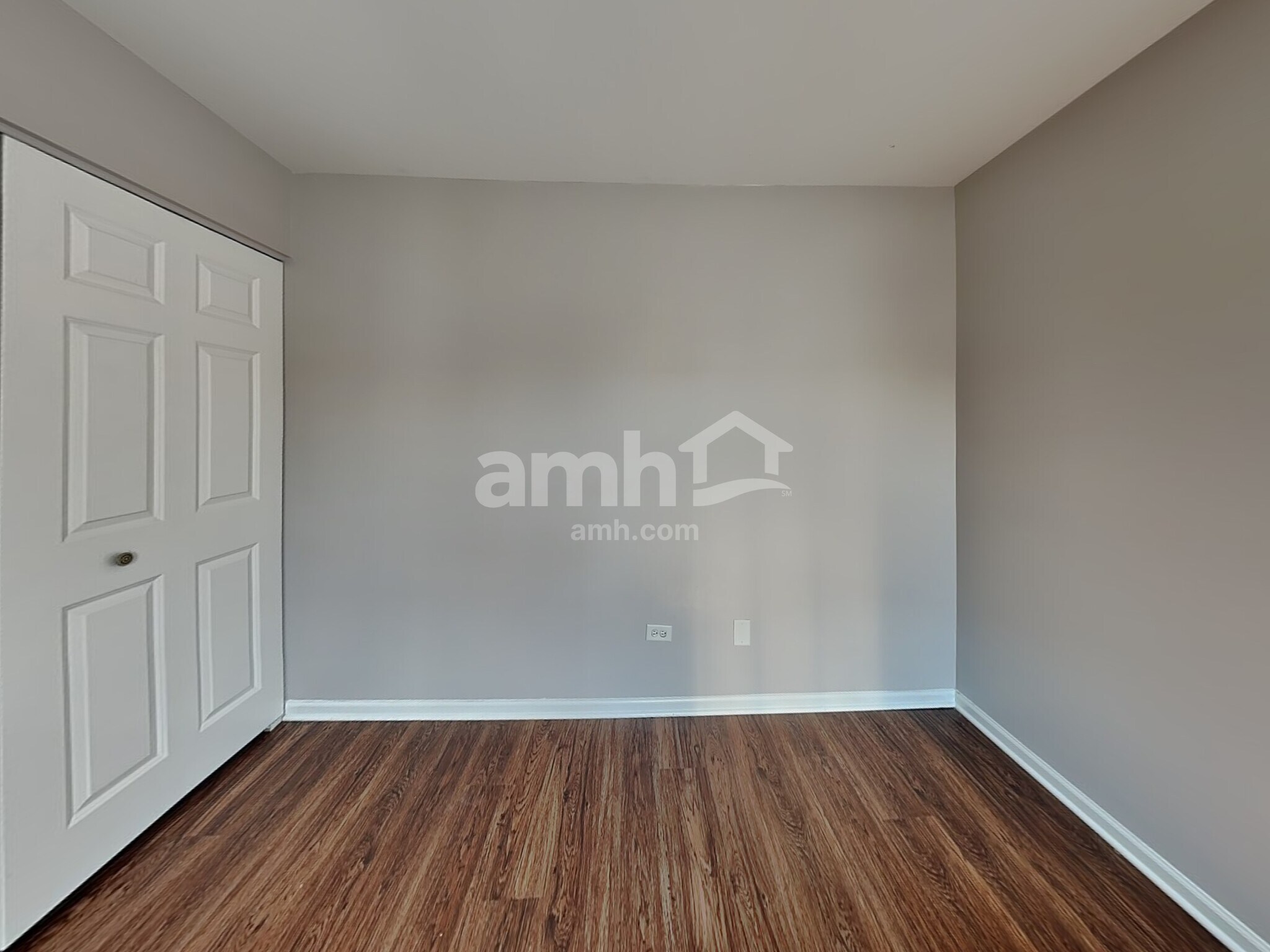 Building Photo - 2923 White Thorn Cir