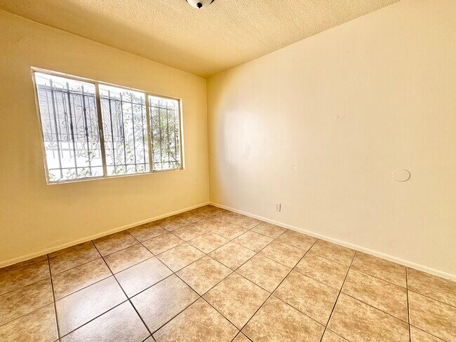 Building Photo - 2613 W Imperial Hwy