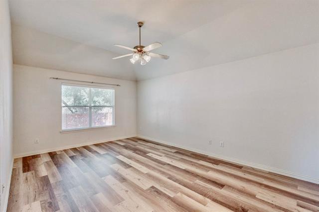 Building Photo - 1216 Lake Forest Dr