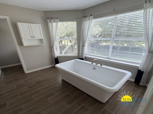 Building Photo - 4412 Windrush Dr