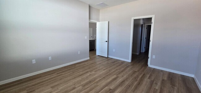 Building Photo - 9975 SW 39th Terrace