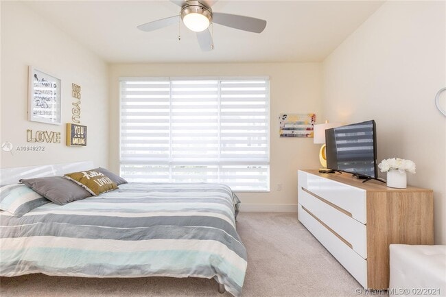 Building Photo - 6611 NW 105th Pl