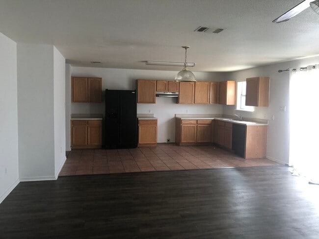 Building Photo - Shainfield Place