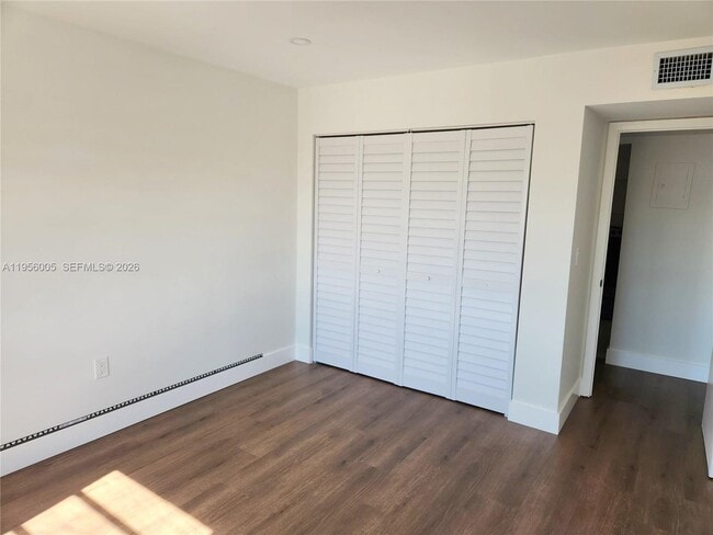 Building Photo - 295 NW 72nd Ave