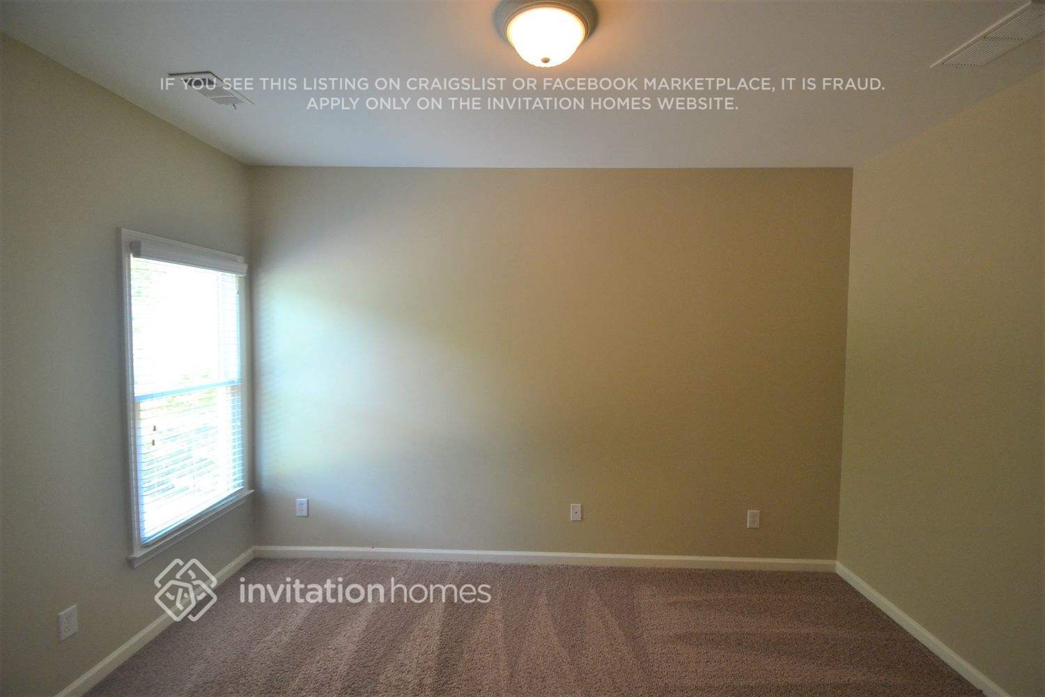 Building Photo - 9175 Waterford Ln