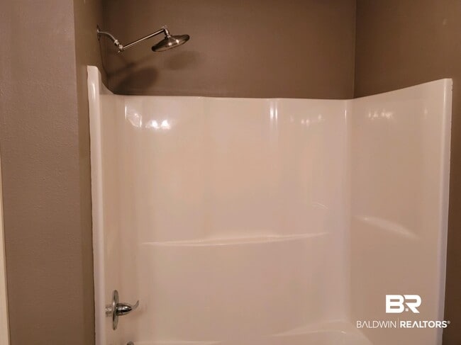 Building Photo - 9530 Fox Hunter Ct E