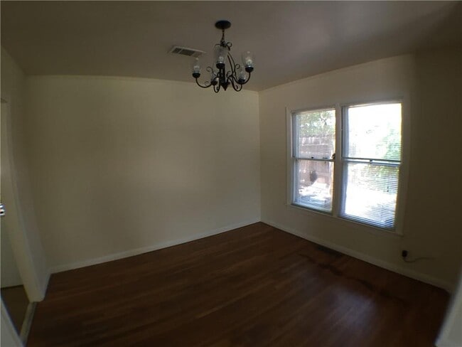 Building Photo - 2000 Schulle Ave