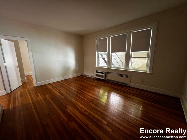 Building Photo - 54 Lancaster Ter