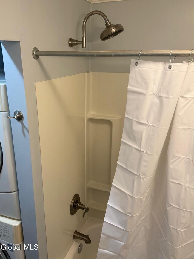 Building Photo - 24-26-26 Penrose Ave