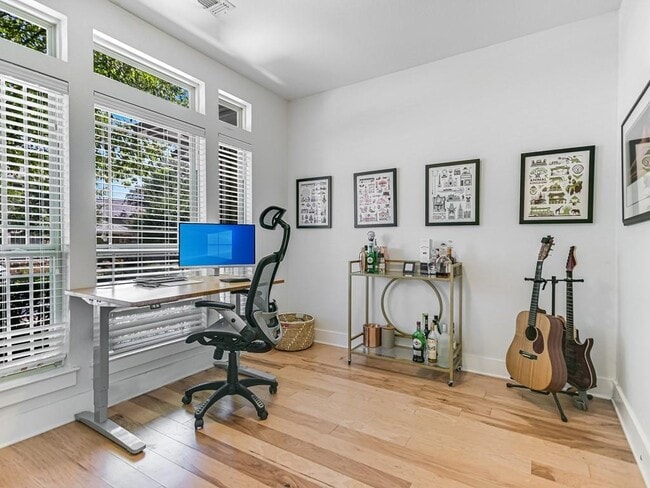 Building Photo - 11205 Avery Station Loop