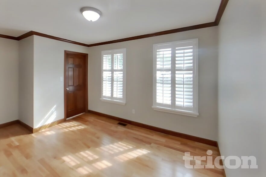 Building Photo - 1502 Rosewood Terrace Dr