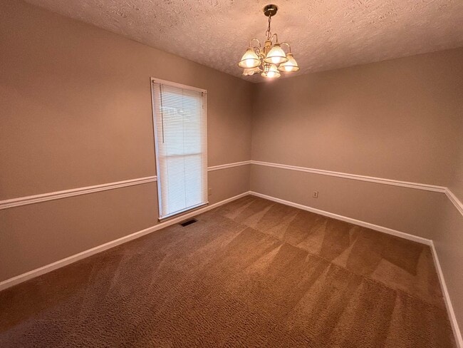 Building Photo - 1547 Londonderry Pl