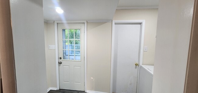 Building Photo - 444 Durham Rd