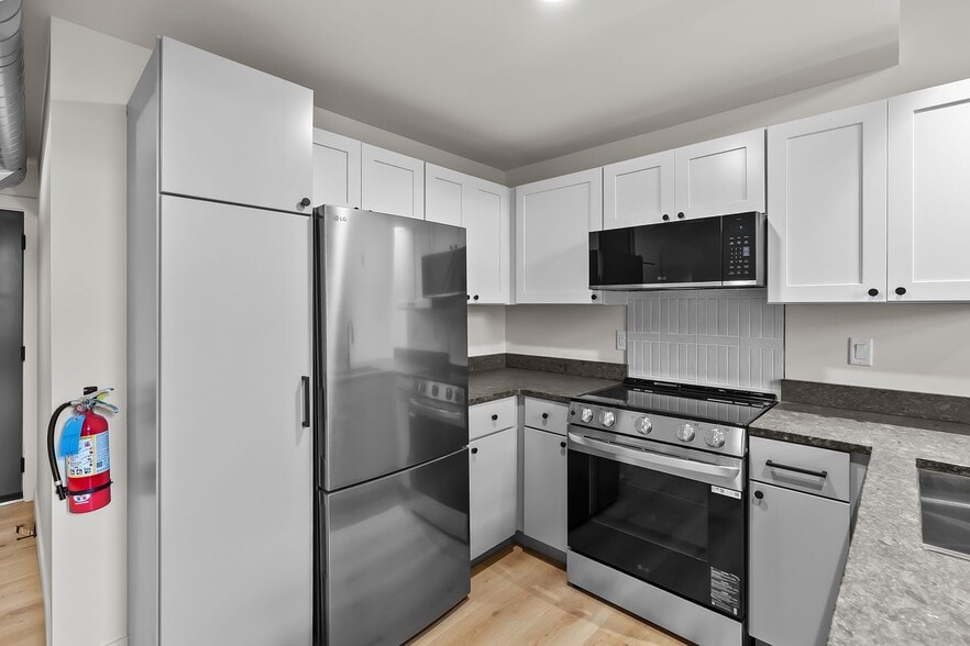 Building Photo - 266 E Michigan Ave