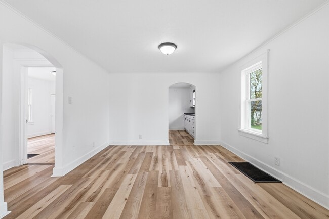 Building Photo - 2012 Arrow Ave