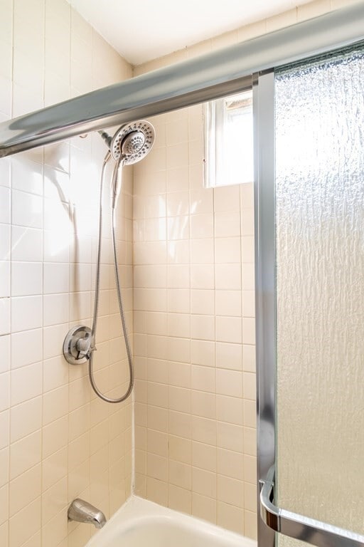 Building Photo - 15 Groom St