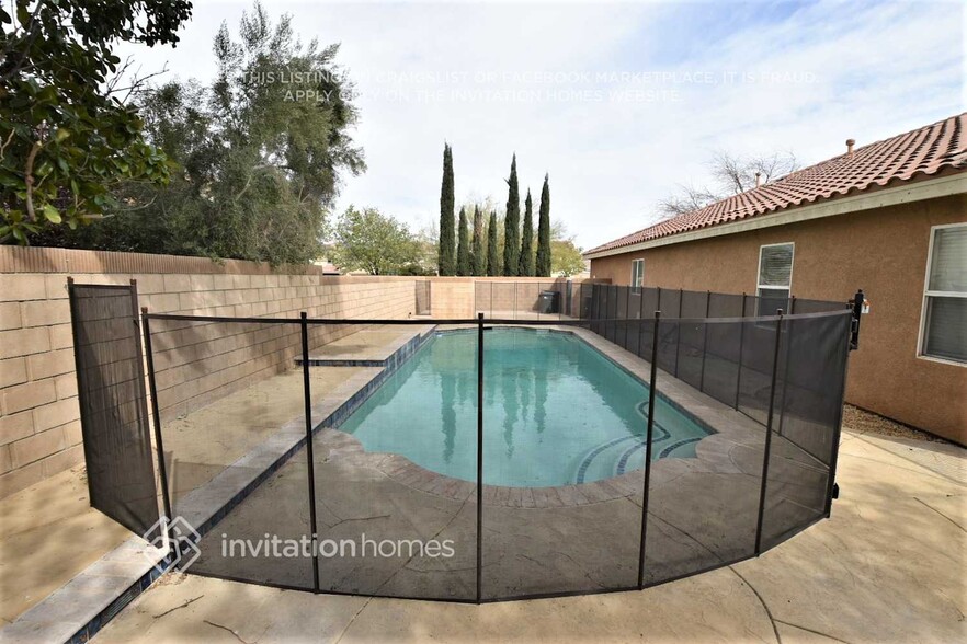 Building Photo - 42213 Marbella St