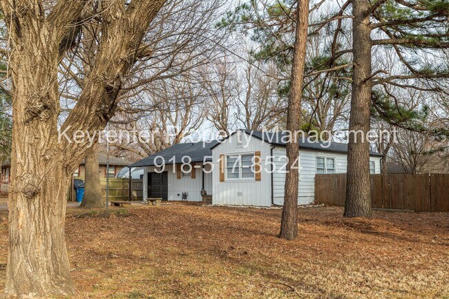 Building Photo - Beautiful 3 bedroom 1 bath, Available Now!