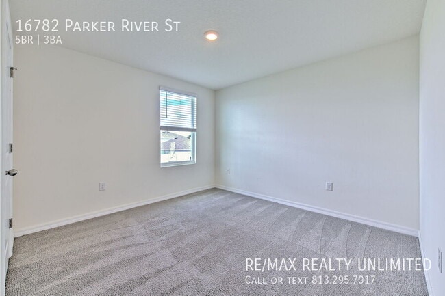 Building Photo - 16782 Parker River St