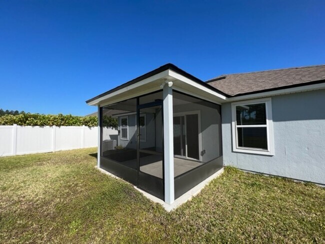 Building Photo - Introducing this stunning 4-bedroom, 2-bat...