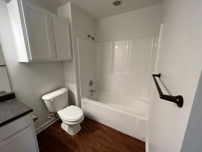 Building Photo - 2515 Martin St