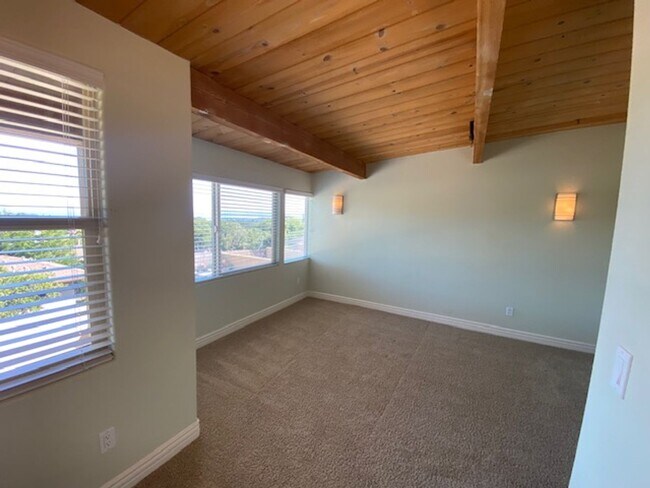 Building Photo - 172 Mar Vista Dr