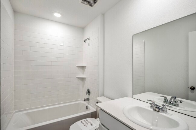 Building Photo - 21443 Carosella Dr