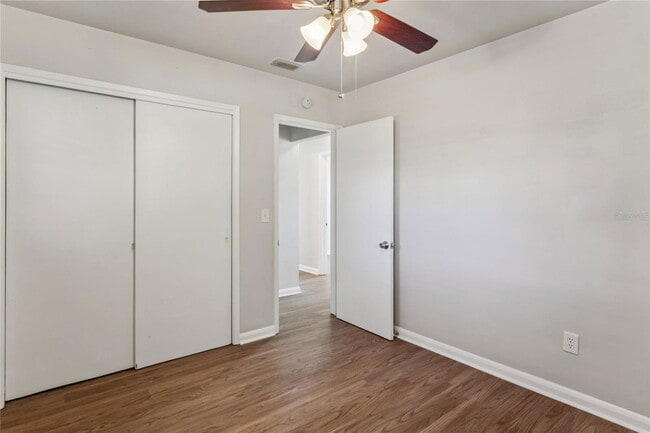 Building Photo - 1470 Overlea St