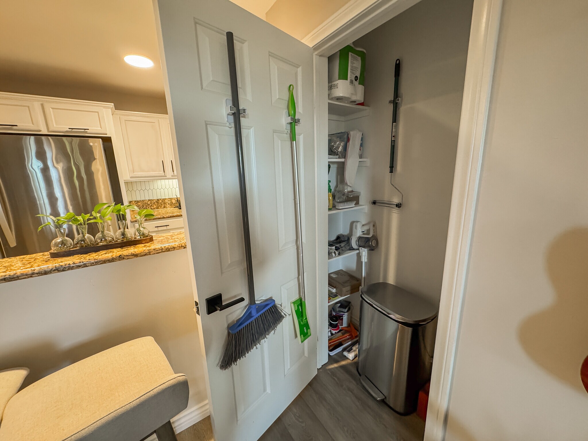 Building Photo - 5252 Balboa Arms Dr