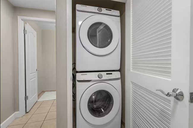 Building Photo - 92-1502 Aliinui Drive