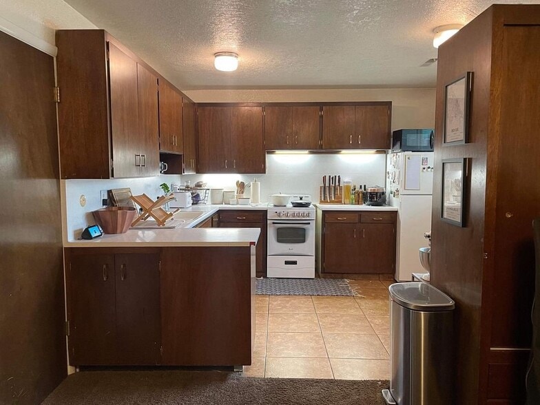 Building Photo - 80 N 200 E