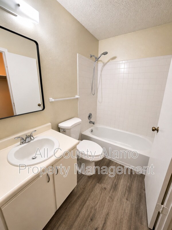 Building Photo - 9023 Mountain Field Dr