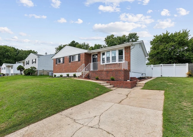 Building Photo - 5522 Lanham Way