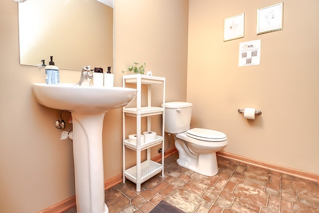 Building Photo - 3530 McLaughlin Dr