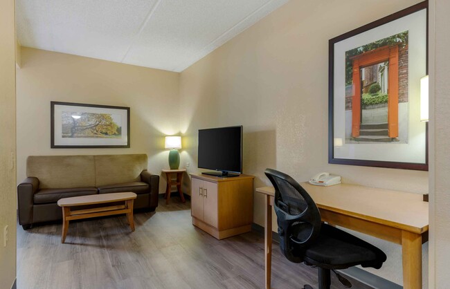 Building Photo - Furnished Studio-Dallas - Las Colinas - Me...