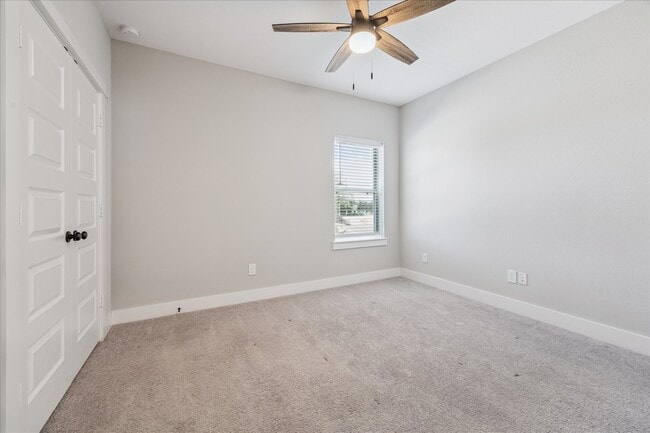 Building Photo - 10942 Brambling Wood Dr