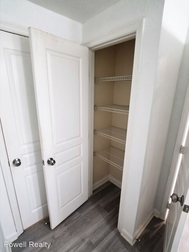 Building Photo - 1 br, 1 bath House - 9314 Crescent Loop Ci...