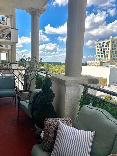 Building Photo - 1805 Ponce de Leon Blvd