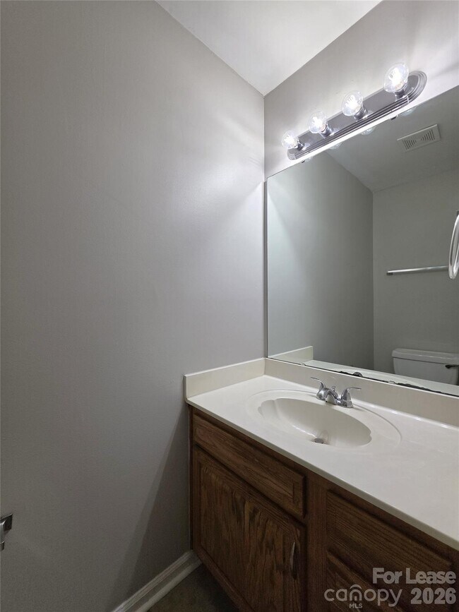 Building Photo - 268 Southcircle Dr NW