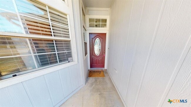 Building Photo - 411 Tomahawk Dr