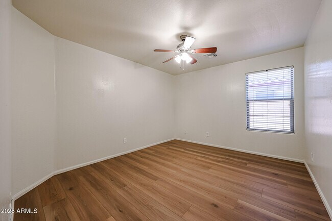 Building Photo - 13398 N 177th Dr