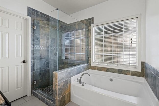 Building Photo - 3105 Ballet Ct