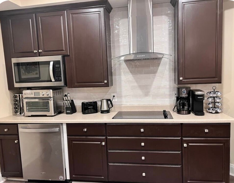 Kitchen - 19810 Silcott Springs Rd
