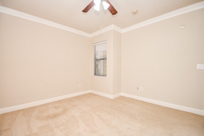 Building Photo - 2299 Lone Star Dr