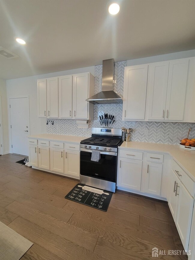 Building Photo - 231 Lorhan Dr