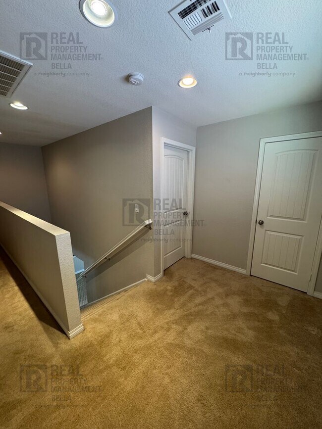 Building Photo - Spacious 4-Bedroom Menifee Home with Downs...