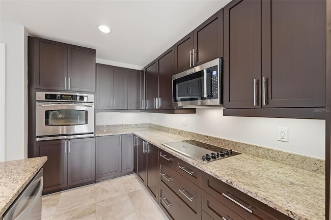 Building Photo - 100 S Eola Dr