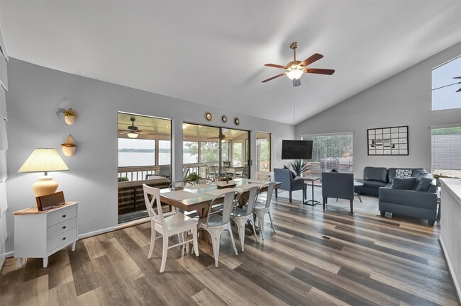 Building Photo - 124 April Point Dr N