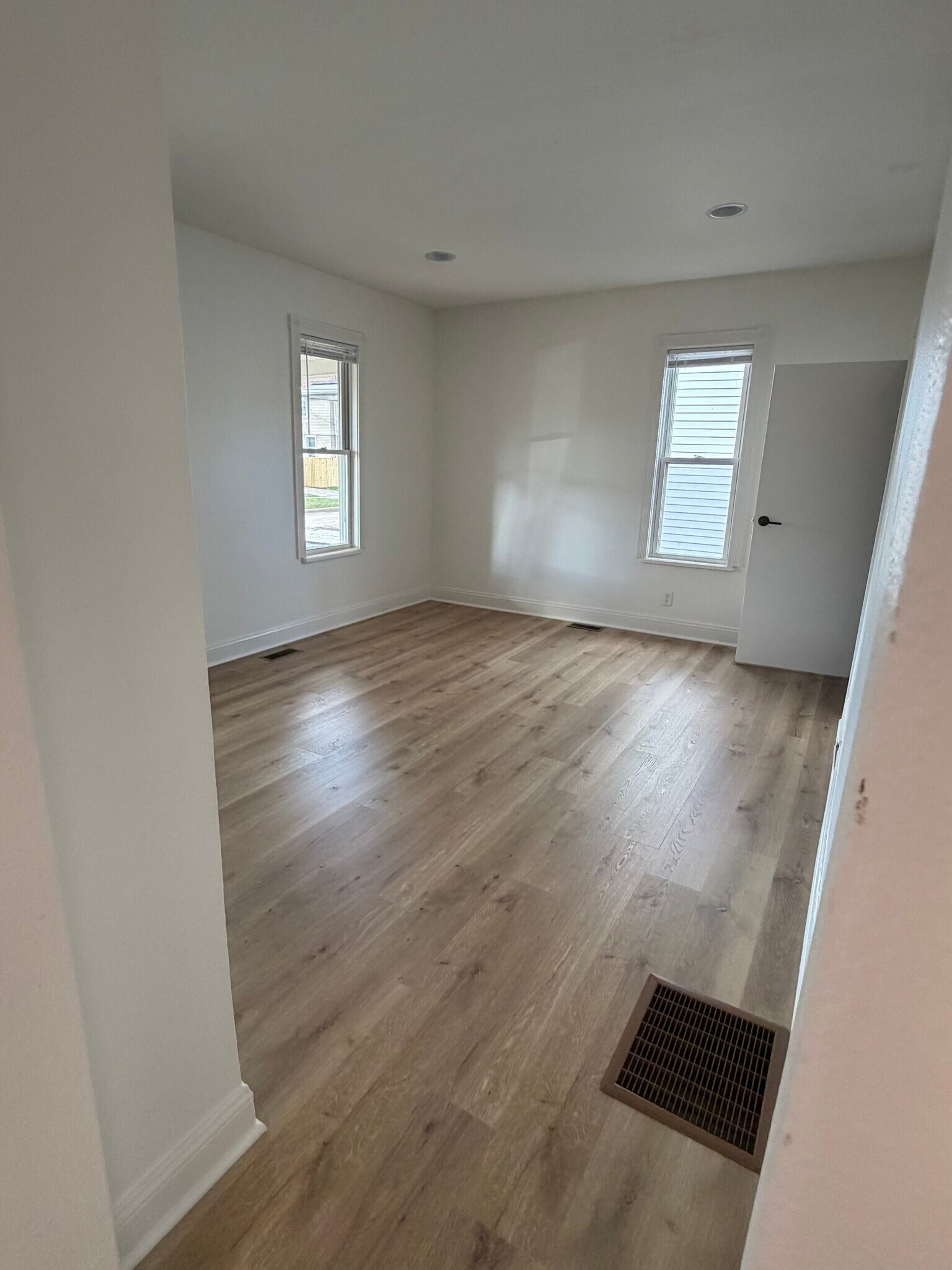 Building Photo - 456 Michigan Ave